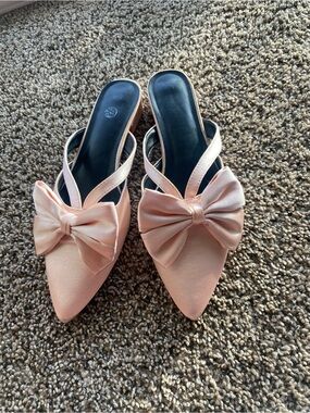 Pink Bow Pointed-Toe Slip-On Mules